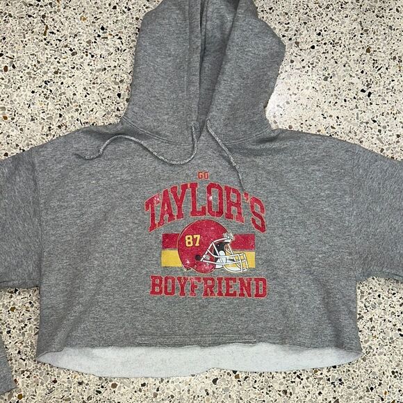 Go Taylor Swift boyfriend nfl Kansas City kelce crop cropped hoodie m medium - Picture 1 of 5